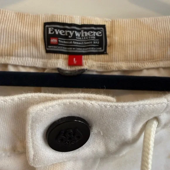 Authentic 686 x Grateful Dead Everywhere Pants in Size Large (men’s/unisex fit).